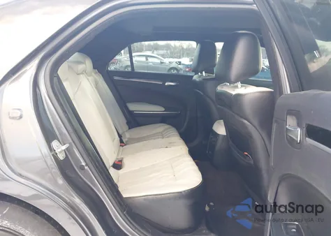 2017 Chrysler 300 300S Awd z USA, uszkodzony, nr VIN 2C3CCAGGXHH527102